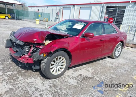 2014 Chrysler 300 z USA, uszkodzony, nr VIN 2C3CCAAG6EH179335
